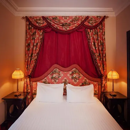 Maison Athenee 4* Paris