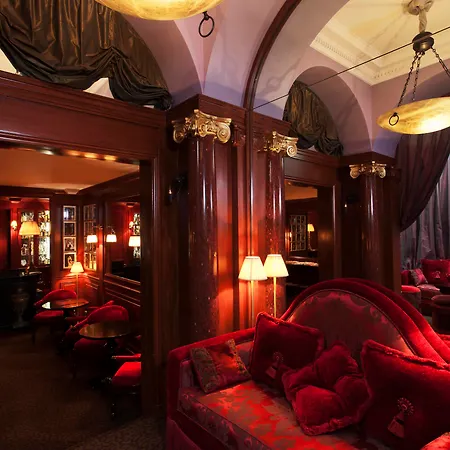 Maison Athénée 4* Parigi