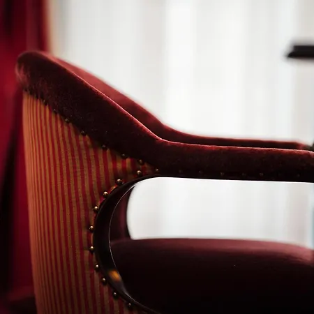 Maison Athénée 4* Parigi