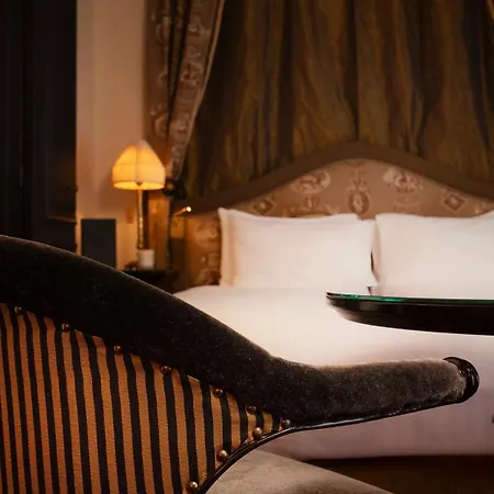 Maison Athénée 4* Parigi