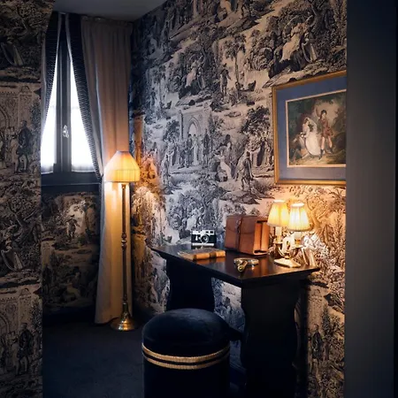 Maison Athénée Hotel 4*