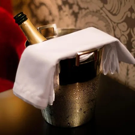 Hotel Maison Athénée 4*